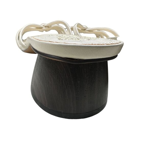 Vince Camuto Sandal Women's Size 11 Leather Off White Strappy Knotted Slip-On‎ - Picture 7 of 11